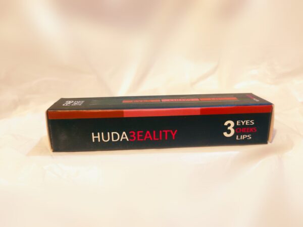 Huda Beauty Lipstick 3 in 1