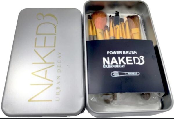 NAKED3 12-Piece Makeup Brush Set - Image 4